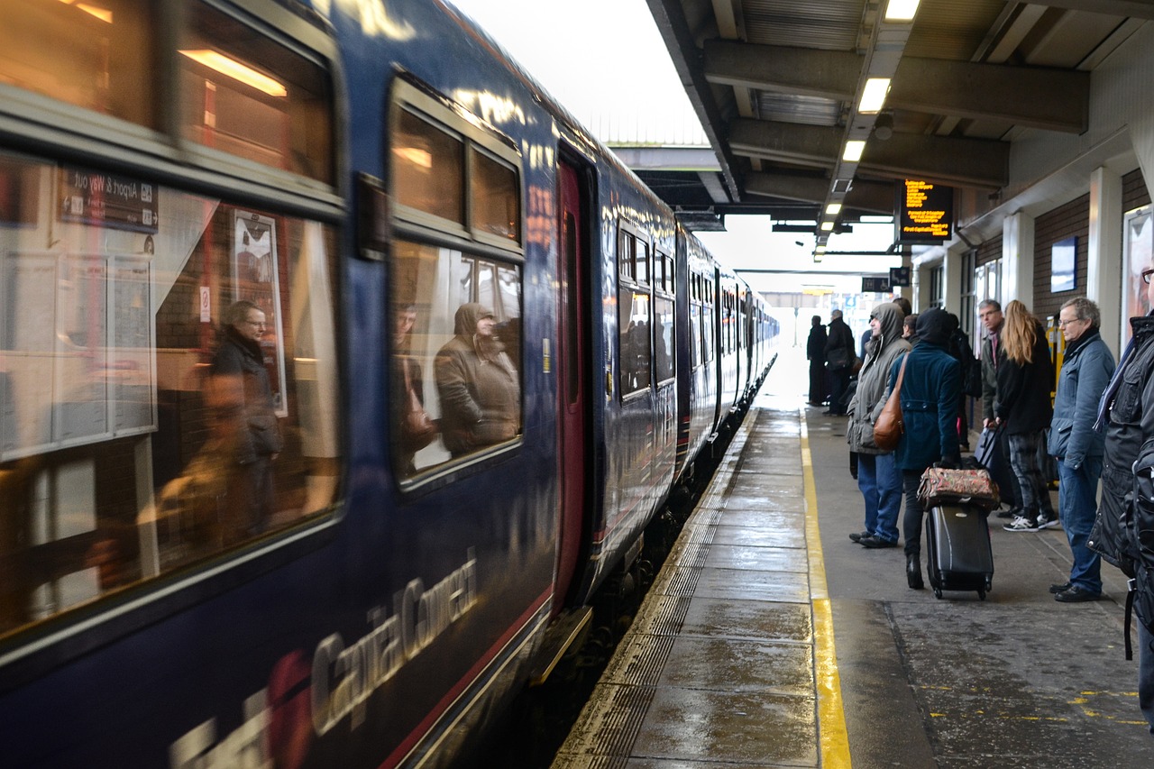 How Can Green Transport Reduce Urban Pollution?